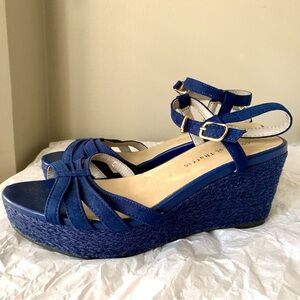 Oriental Traffic, women's Blue leather open toe with ankle strap pump Sz S/ 5